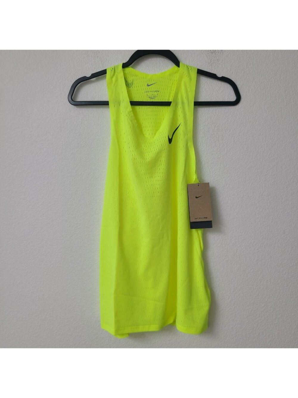 Nike Dri-Fit ADV Aeroswift Running Singlet Tank FN4231-702 Size M Volt